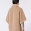 Alpaca and cashmere teddy fabric cape, beige Alpaca and cashmere teddy fabric cape, beige