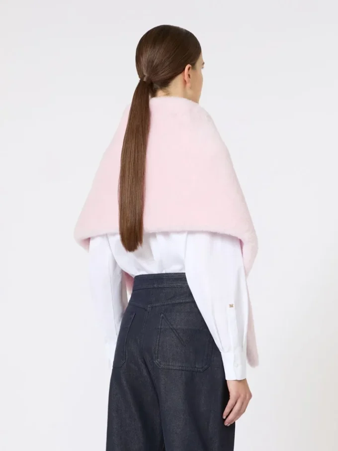 Alpaca and wool teddy stole, beige pink Alpaca and wool teddy stole, beige pink