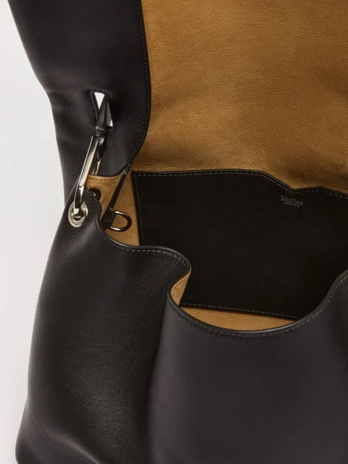 Archetipo leather handbag, black Archetipo leather handbag, black