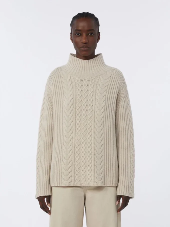 Cable-knit wool and cashmere polo-neck sweater, white