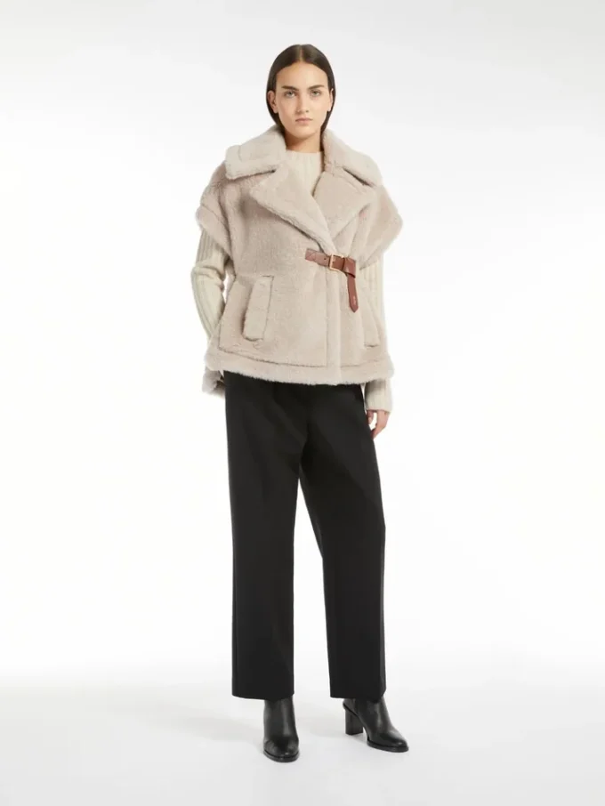Cape in alpaca and wool teddy fabric, beige