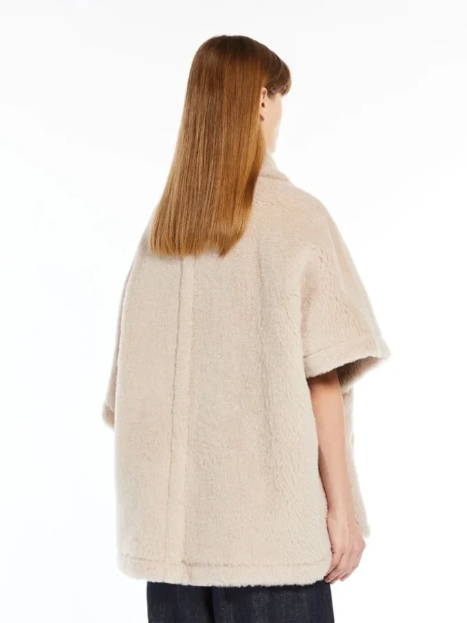 Cape in alpaca and wool teddy fabric, beige
