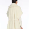 Cape in alpaca and wool teddy fabric, optical white