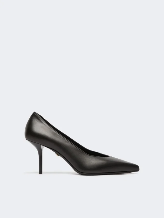 Court shoes in soft nappa leather, black Court shoes in soft nappa leather, black