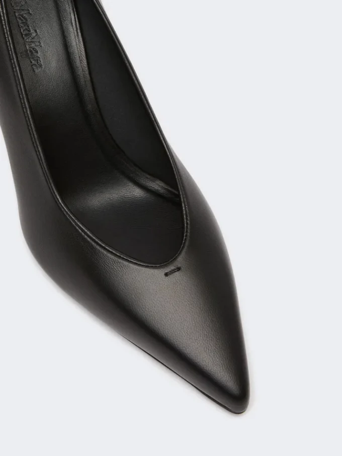 Court shoes in soft nappa leather, black Court shoes in soft nappa leather, black