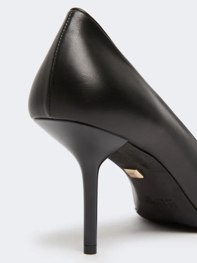 Court shoes in soft nappa leather, black Court shoes in soft nappa leather, black