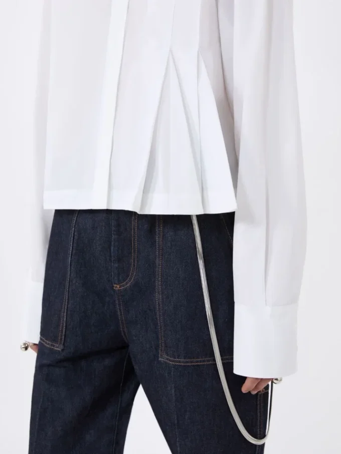 Cropped poplin shirt with asymmetrical pleats, optical white Cropped poplin shirt with asymmetrical pleats, optical white