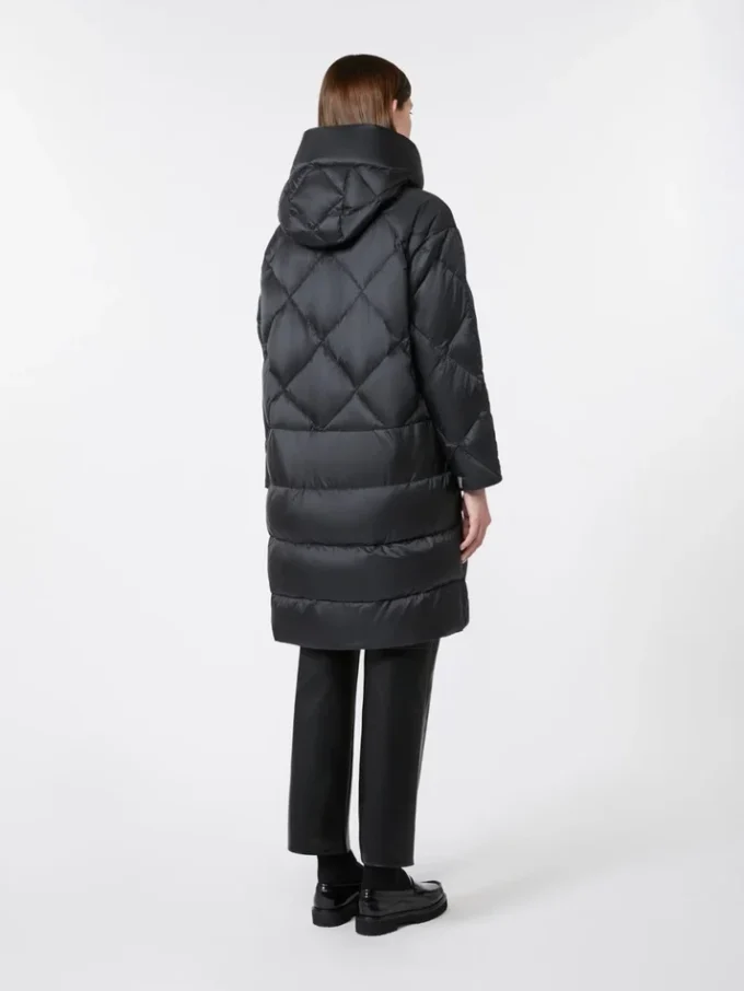 Down jacket in iridescent water-repellent fabric, black Down jacket in iridescent water-repellent fabric, black
