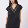Feminine satin top, black