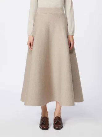 Full, tech wool skirt, sand