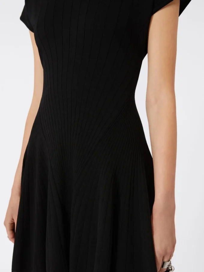 Knit dress, fitted at the waist, black
