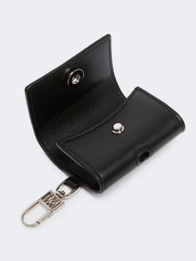 Leather earphone pouch, black Leather earphone pouch, black