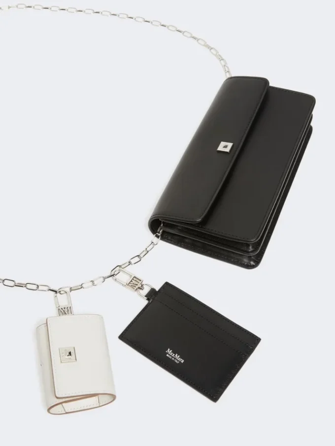 Leather phone pouch, black Leather phone pouch, black