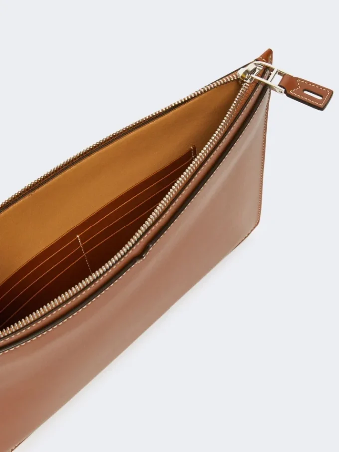 Leather tablet sleeve, amber brown Leather tablet sleeve, amber brown