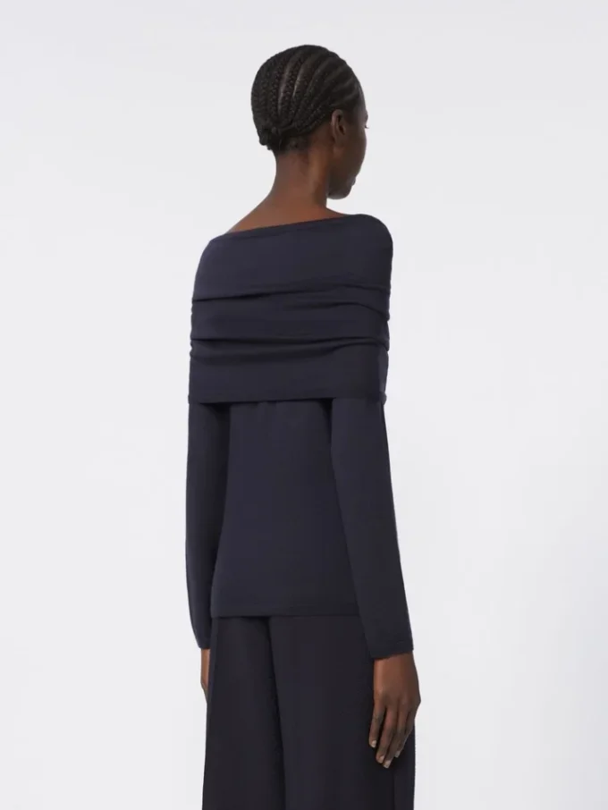 Lightweight cashmere sweater, ultramarine Lightweight cashmere sweater, ultramarine