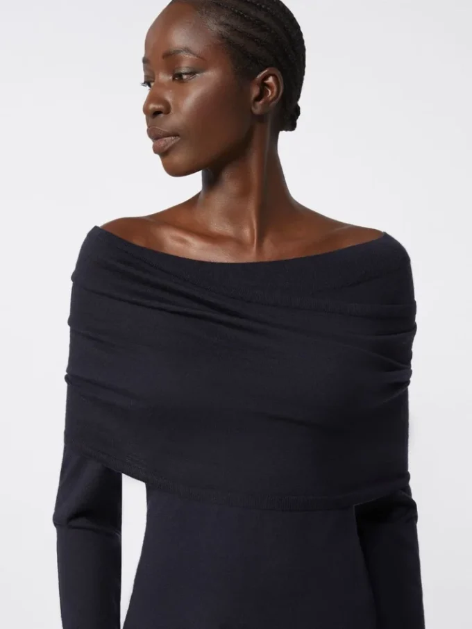 Lightweight cashmere sweater, ultramarine Lightweight cashmere sweater, ultramarine