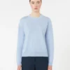 Linen yarn crew-neck sweater, sky blue Linen yarn crew-neck sweater, sky blue