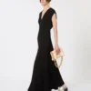 Long dress with v-neck in canneta, black Long dress with v-neck in canneta, black