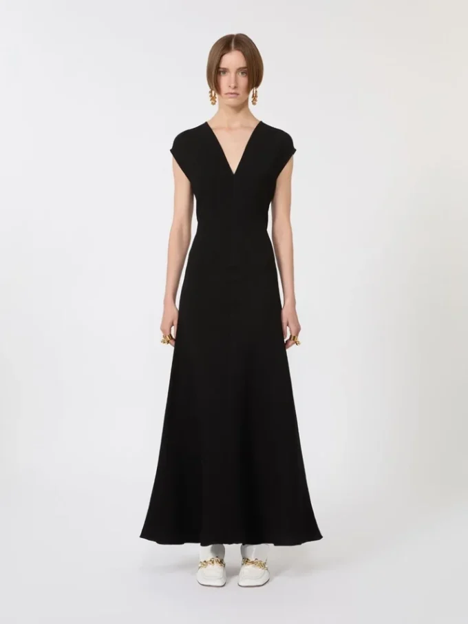 Long dress with v-neck in canneta, black Long dress with v-neck in canneta, black