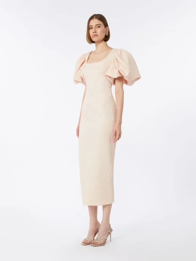 Long jacquard cloque dress, powder Long jacquard cloque dress, powder