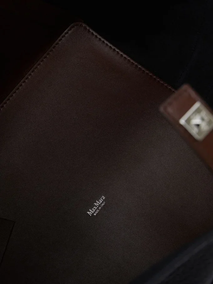 Medium bucket bag, hazelnut brown