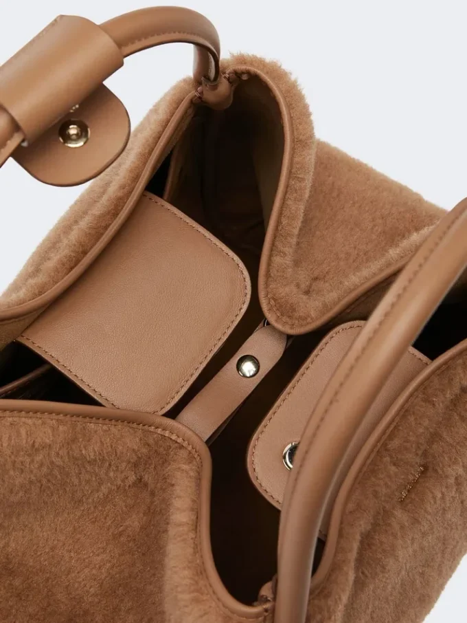 Medium teddy fabric marine bag, camel