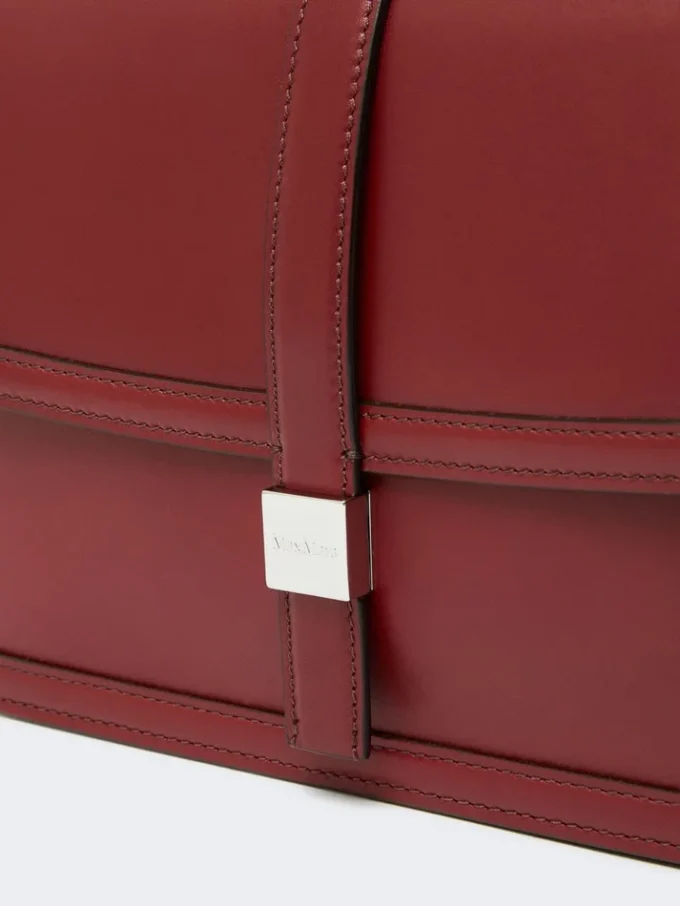 Natural leather handbag, bordeaux
