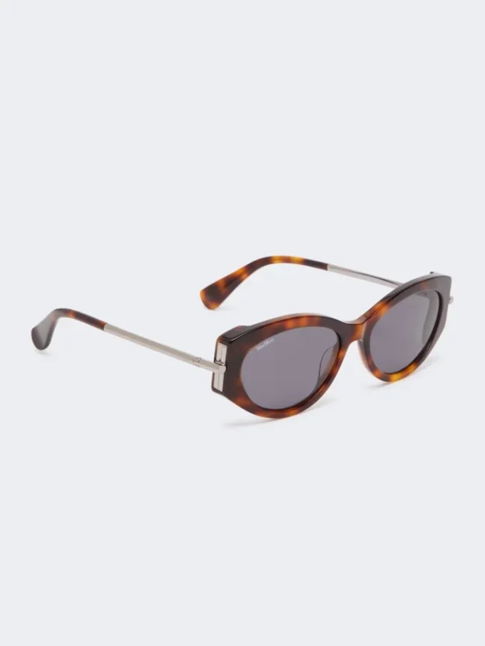 Oval sunglasses, tawny bronze brown