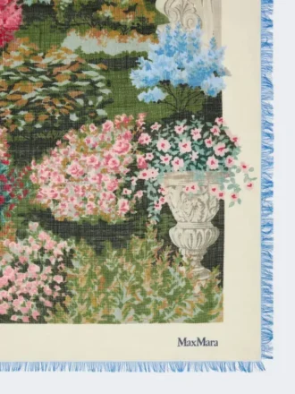 Oversized scarf in printed silk and wool, ivory