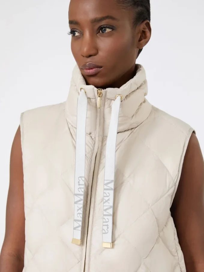 Padded water-repellent nylon canvas gilet, sand Padded water-repellent nylon canvas gilet, sand