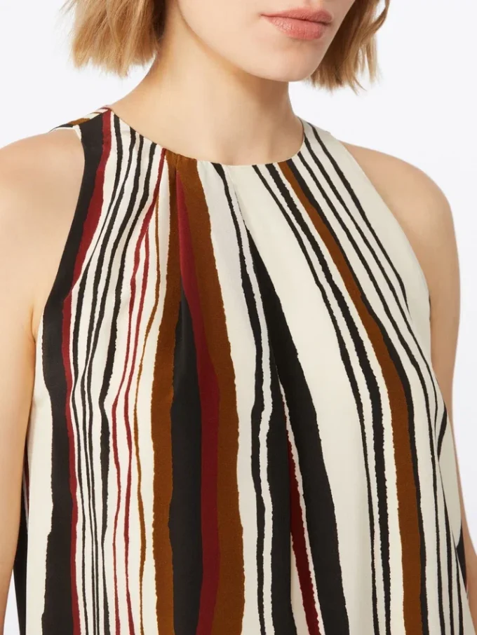Printed silk crepe de chine top, brick red Printed silk crepe de chine top, brick red