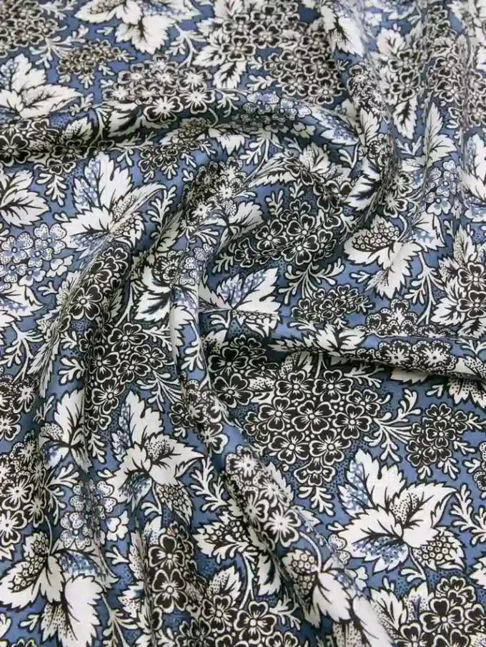 Printed silk foulard, china blue Printed silk foulard, china blue