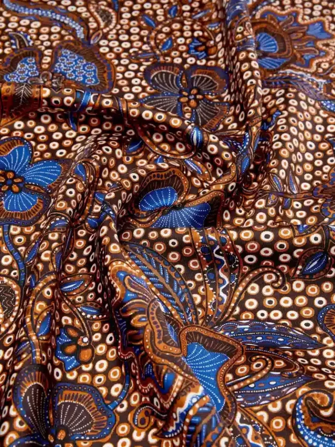 Printed silk foulard, hazelnut brown Printed silk foulard, hazelnut brown