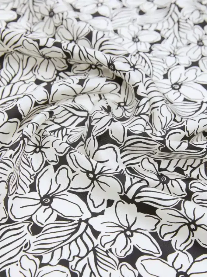 Printed silk foulard, optical white Printed silk foulard, optical white