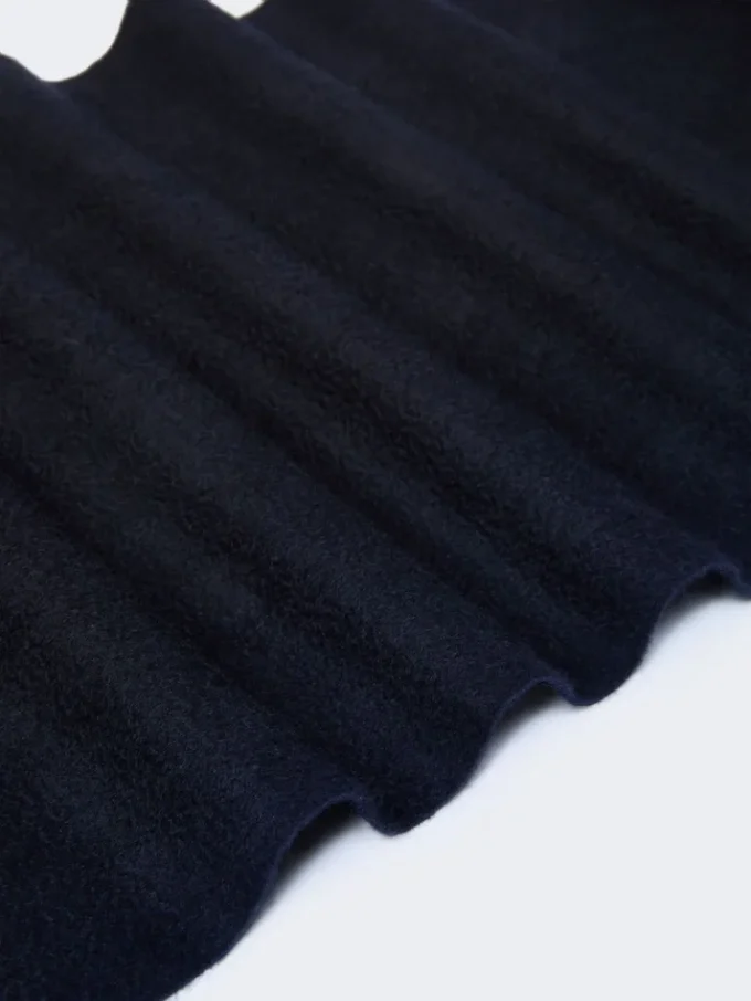 Pure cashmere stole with monogram detail, ultramarine Pure cashmere stole with monogram detail, ultramarine