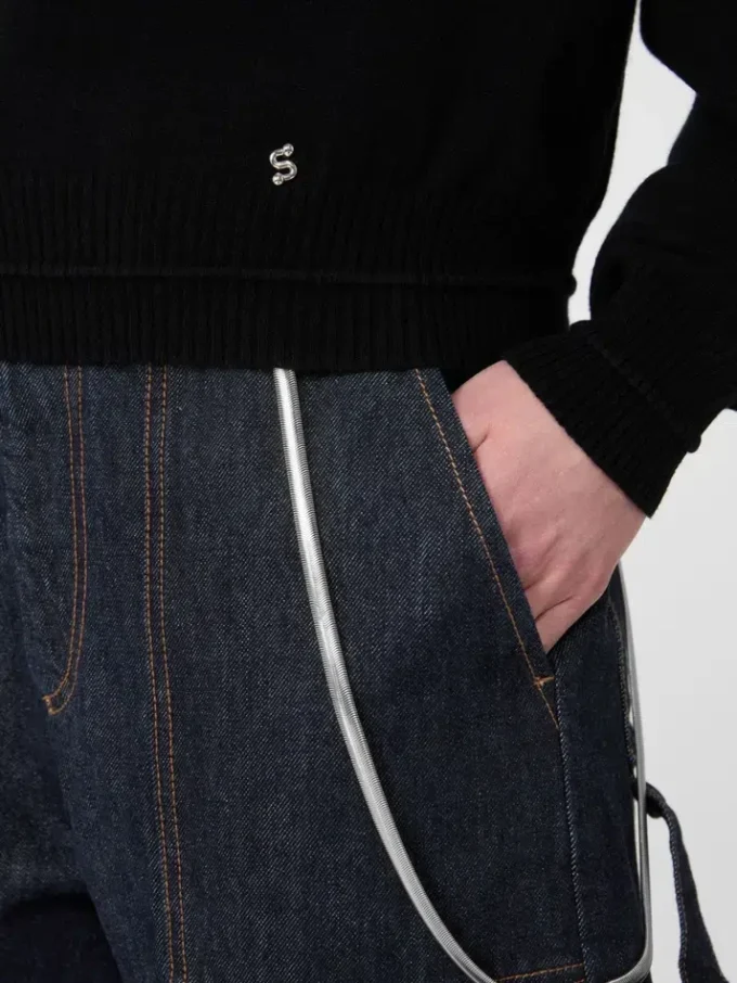 Relaxed-fit wool and cashmere sweater, black Relaxed-fit wool and cashmere sweater, black