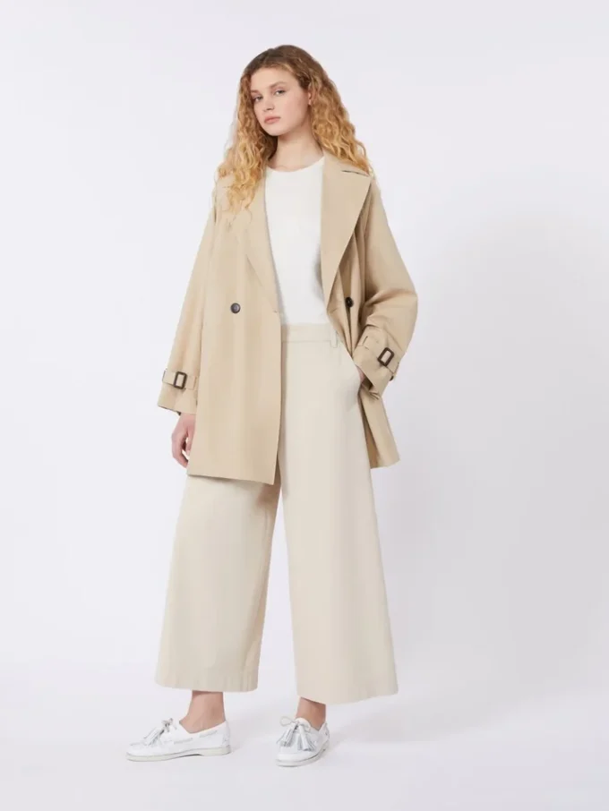 Short trench coat in water-repellent canvas, beige Short trench coat in water-repellent canvas, beige