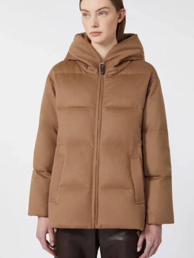 Short water-repellent canvas and camel down jacket, camel Short water-repellent canvas and camel down jacket, camel