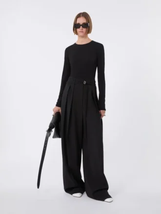 Skin-tight jersey t-shirt, black