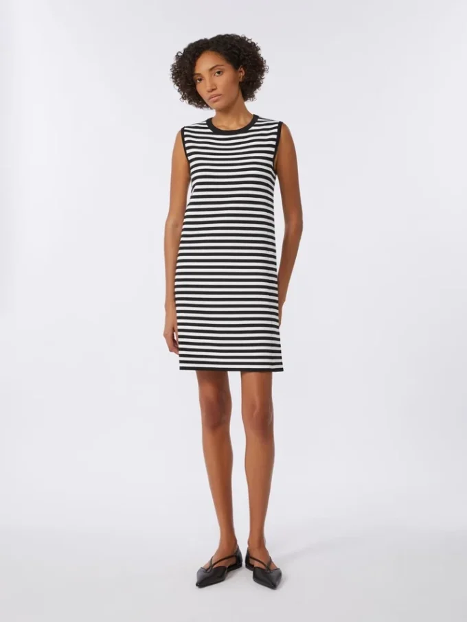 Sleeveless dress in viscose crepe yarn, black Sleeveless dress in viscose crepe yarn, black