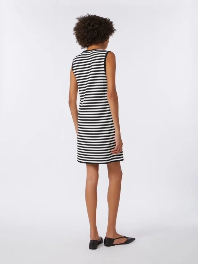 Sleeveless dress in viscose crepe yarn, black Sleeveless dress in viscose crepe yarn, black