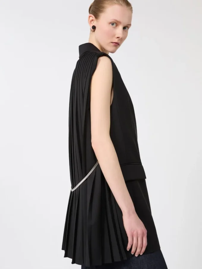 Sleeveless stretch wool blazer, black Sleeveless stretch wool blazer, black