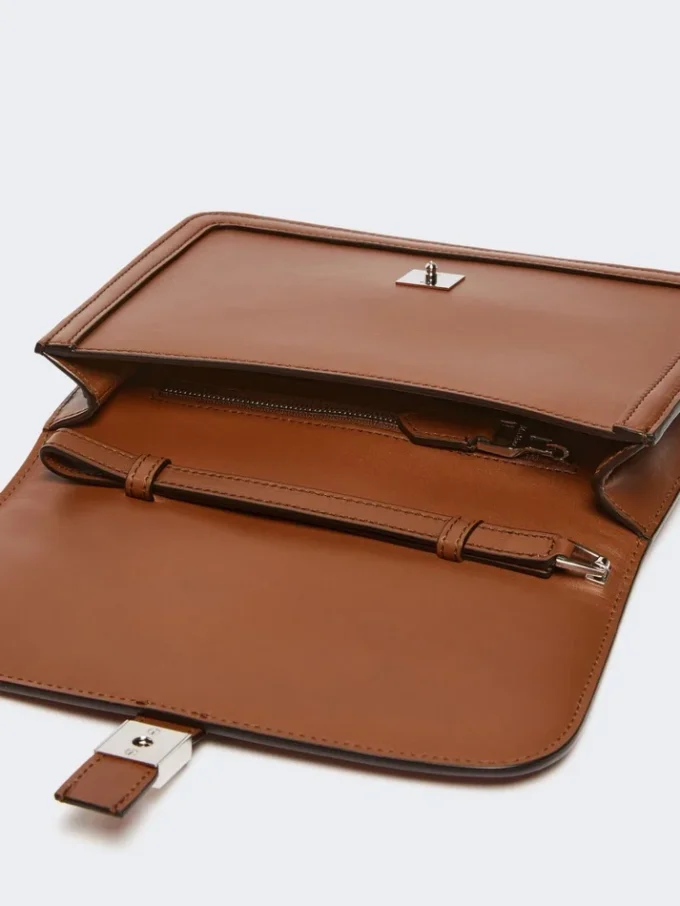 Smooth leather clutch, tobacco