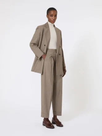 Stockinette-stitched wool polo-neck sweater, powder