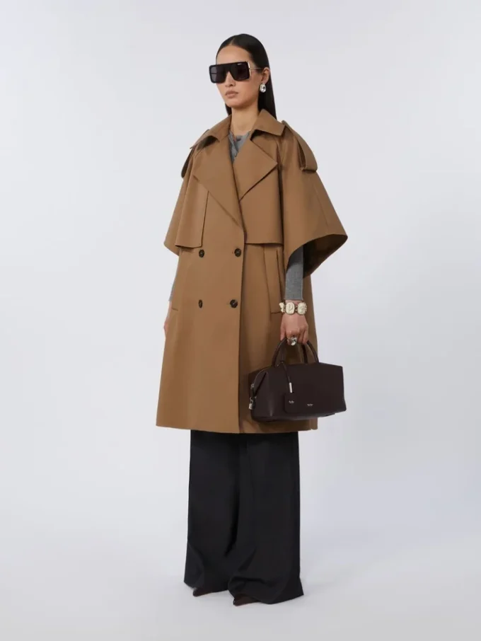 Water-repellent gabardine cloak, colonial Water-repellent gabardine cloak, colonial