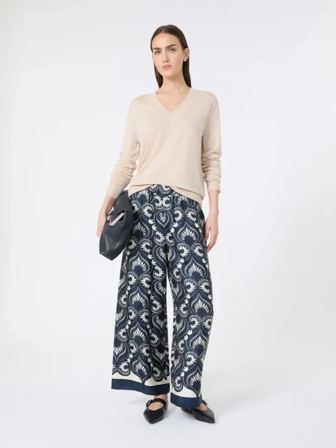 Wool and cashmere sweater, beige Wool and cashmere sweater, beige