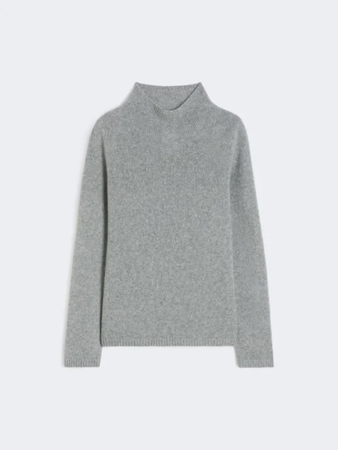 Wool and cashmere yarn polo-neck sweater, medium grey Wool and cashmere yarn polo-neck sweater, medium grey