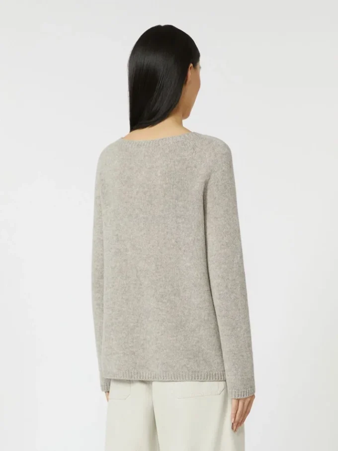 Wool and cashmere yarn sweater, beige Wool and cashmere yarn sweater, beige