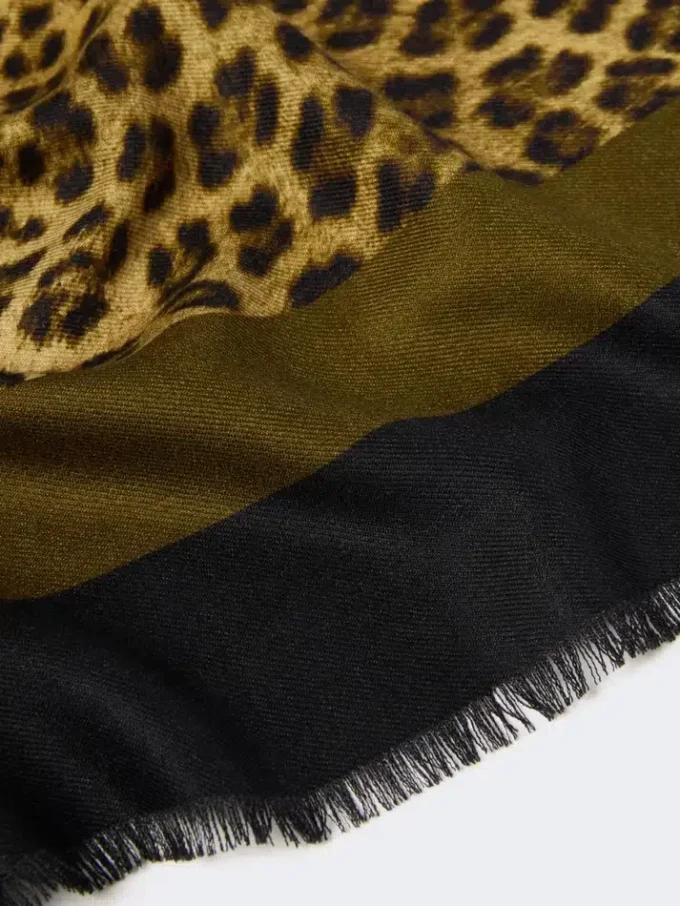 Wool and silk stole, black Wool and silk stole, black