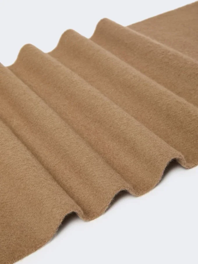 Wool scarf with embroidery, brown